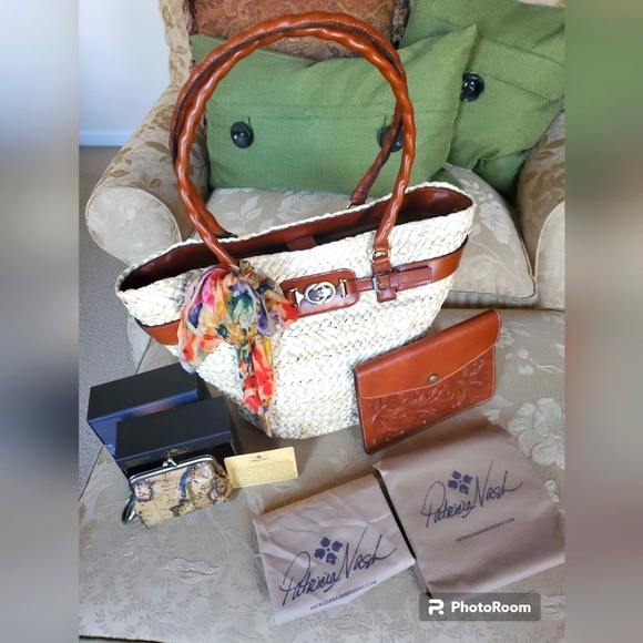 Patricia Nash Handbags - Patricia Nash 6-Piece Bag Bundle